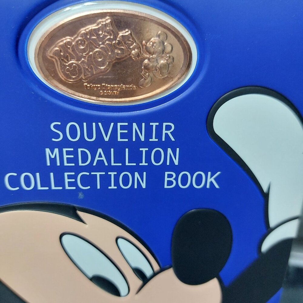 Tokyo Disneyland Souvenir Medallion Collection Book BLUE - Picture 2 of 11
